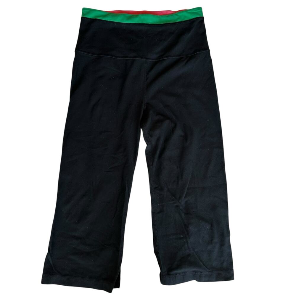 Lululemon Womens Athletic Pants Size Medium Cropped Black Green Pink Gym Outdoor
